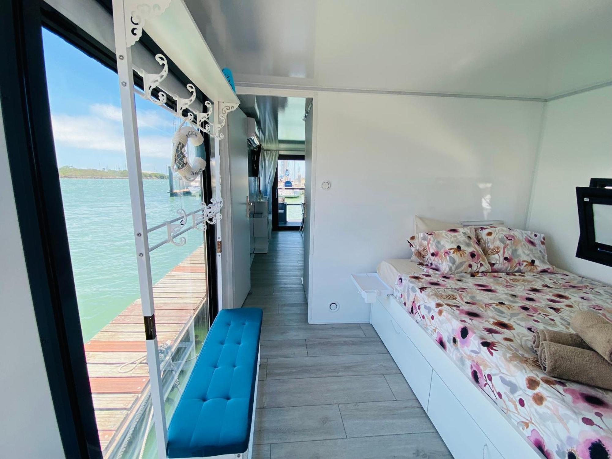 Houseboat Cadiz El Puerto - Casa Flotante Hotel El Puerto de Santa Maria Luaran gambar